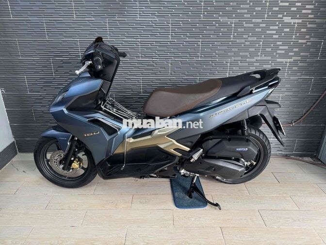 Honda Air Blade 160 2025 Xanh nhám 5.000 km