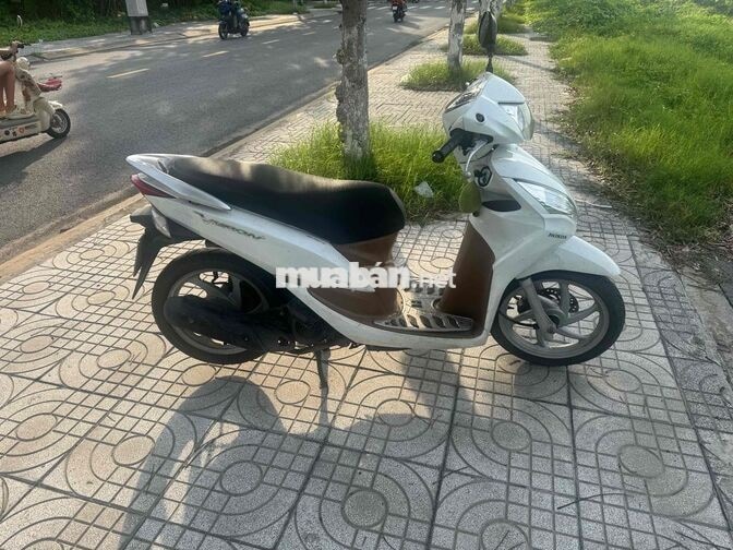 Honda Vision Trắng