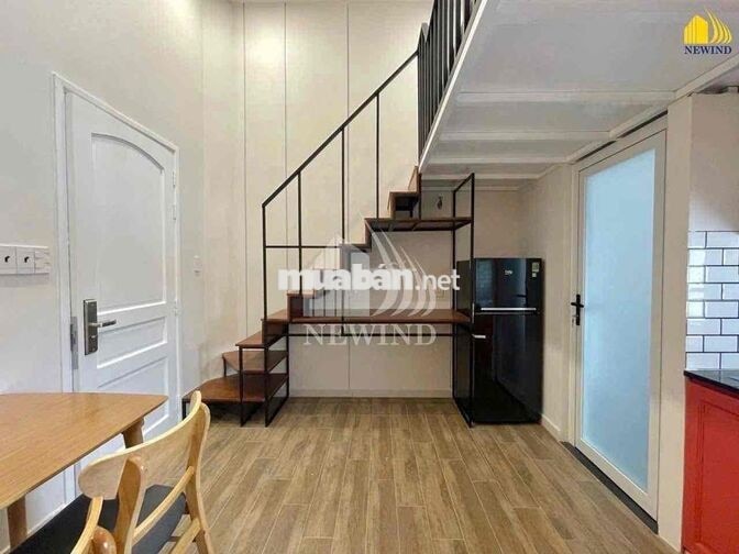 Duplex Cửa Sổ Thoáng Full Nội Thất Ngay Công Viên Làng Hoa