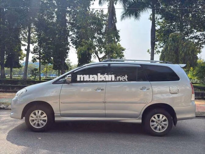 Toyota Innova G 2.0MT 2009 Bạc