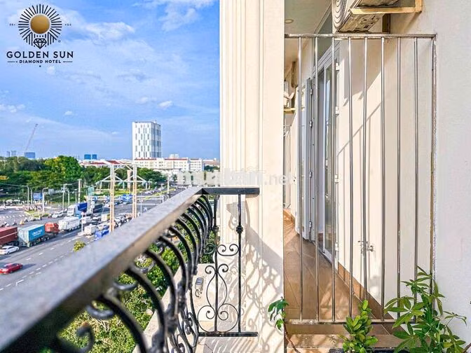 DUPLEX BAN CONG TRỤC ĐƯỜNG NGUYỄN VĂN LINH , GẦN ĐH NGUYỄN TẤT THÀNH