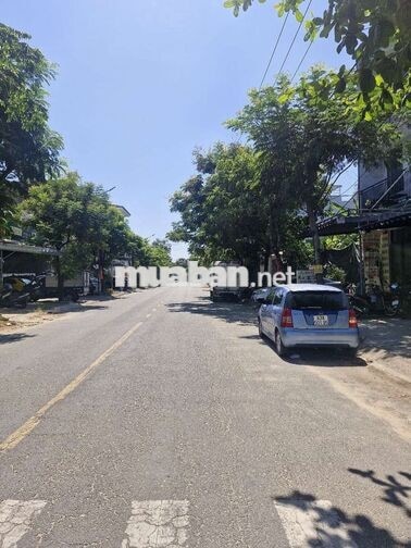 Đất đường Đồng Xoài (10,5m) gần bến xe