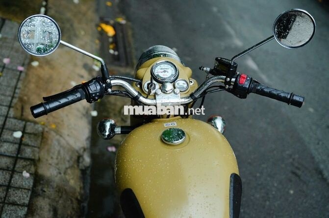 Royal Enfield Classic 500 Desert Storm