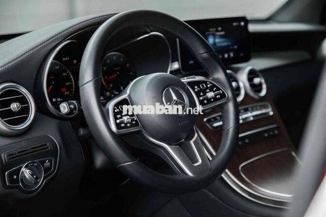 Mercedes-Benz GLC200 4Matic 2022 Trắng