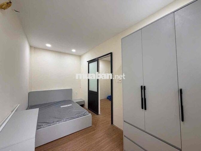 2PN - Có ban công thoáng mát - Trung tâm Quận 3 - Gần chợ Bàn Cờ