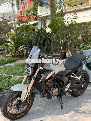 Honda CB650R 2021 zin đẹp , bstp chính chủ