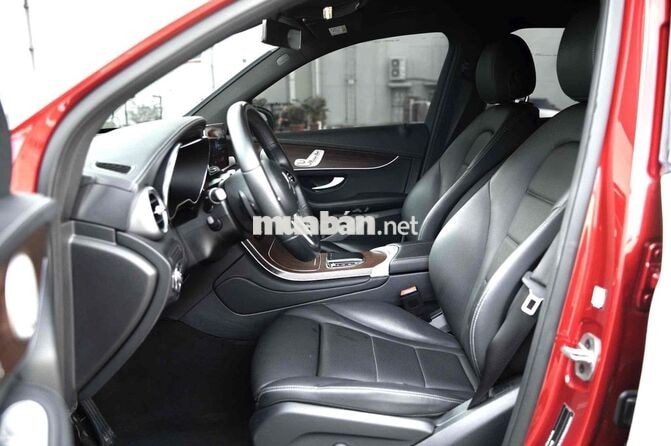 Mercedes-Benz GLC200 4Matic 2022 Trắng