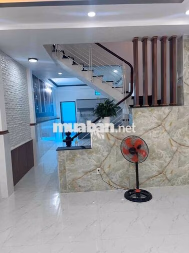 Bán nhà gấp đường liên khu 4/5 Bình hưng hoà, Bình Tân , gần gò mây, g