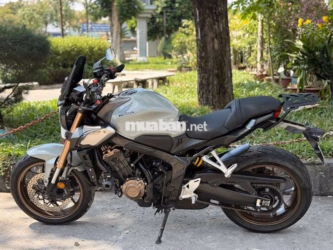 Honda CB650R 2021 zin đẹp , bstp chính chủ