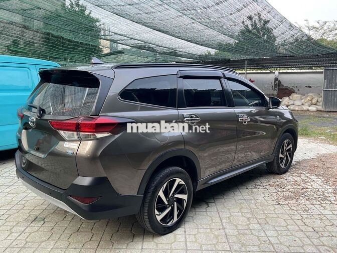Toyota Rush 7 chỗ Số tự động Nâu