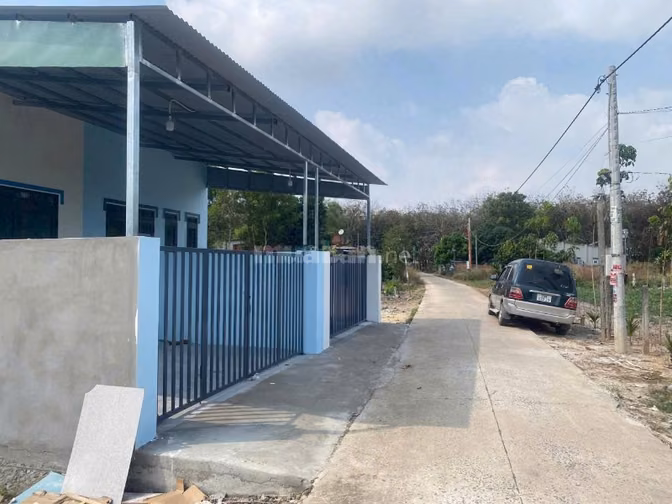 Bán nhà riêng 2PN, 2WC, 175m2 (5x35)m, đường nhựa gần BV Xuyên Á, KCN 