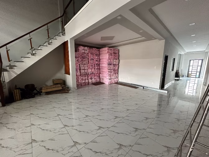 CHO THUÊ NHÀ MẶT TIỀN ĐẶNG THÚC VỊNH – GẦN CHỢ ĐÔNG THẠNH, UBND – 210M