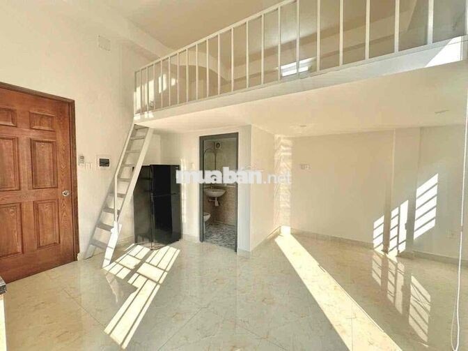 CHO THUÊ PHÒNG BAN CÔNG ĐÓN NẮNG KẾ AEON TÂN PHÚ