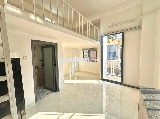 CHO THUÊ PHÒNG BAN CÔNG ĐÓN NẮNG KẾ AEON TÂN PHÚ