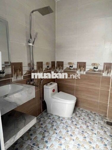 nhà mới ,gần trường Kim Đồng.nội thất cơ bản