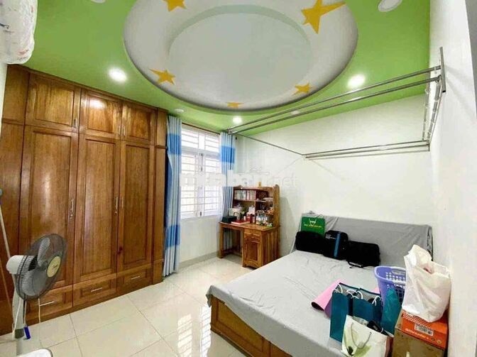 CHO THUÊ NHÀ NGUYÊN CĂN 4 PHÒNG NGỦ ĐỐI DIỆN CÔNG VIÊN FULL NỘI THẤT K