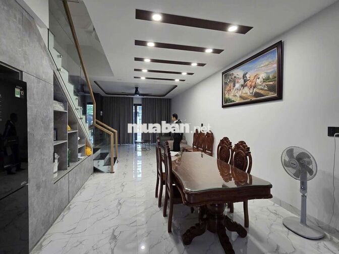 cho thuê căn nhà 3 tầng Mỹ Gia gói 7, 2 mặt tiền trước sau