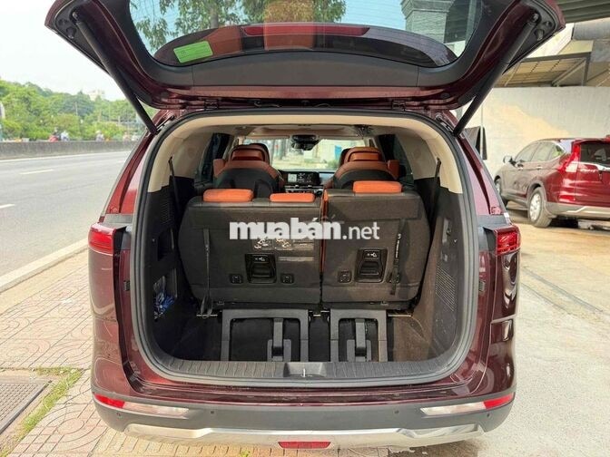 KIA Carnival Signature 2.2D Đỏ Mận 43.000 km