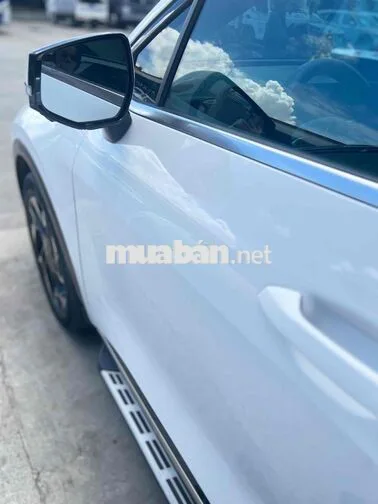 Kia Sportage Premium 2.0 Trắng 2023 21.500 km