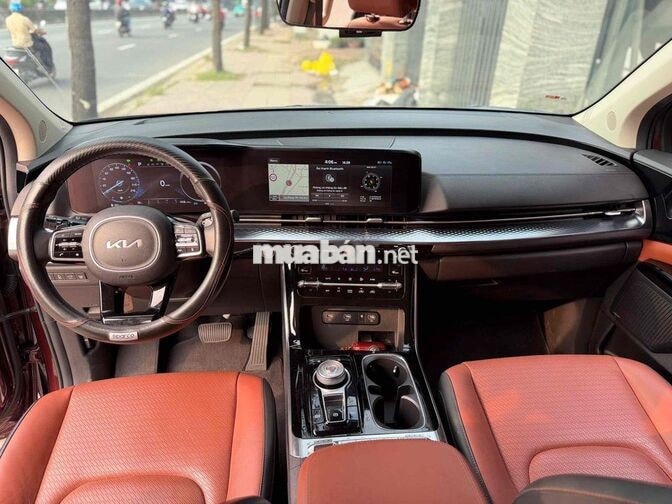 KIA Carnival Signature 2.2D Đỏ Mận 43.000 km