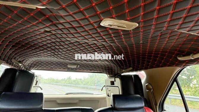 Toyota Fortuner 7 chỗ màu Đỏ 224.787 km