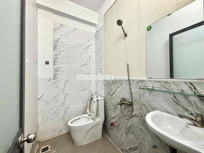 STUDIO CỬA SỔ TRỜI NGAY 666 NGUYỄN VĂN QUÁ GẦN NGÃ TƯ CHỢ CẦU