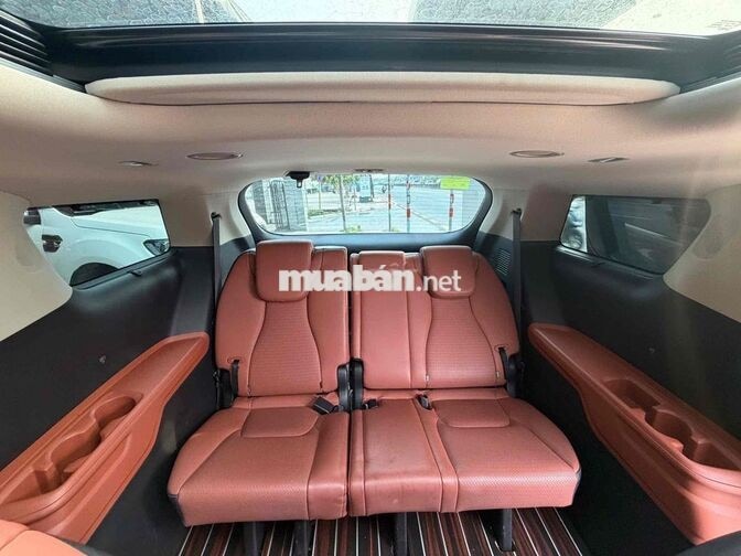 KIA Carnival Signature 2.2D Đỏ Mận 43.000 km