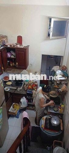 Nhà bán DT 5x5 nở hậu 6m 1 lầu 1 phòng 2 wc Gần chợ phú lạc