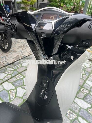 Honda SH 160 đời 2024 bản ABS màu trắng