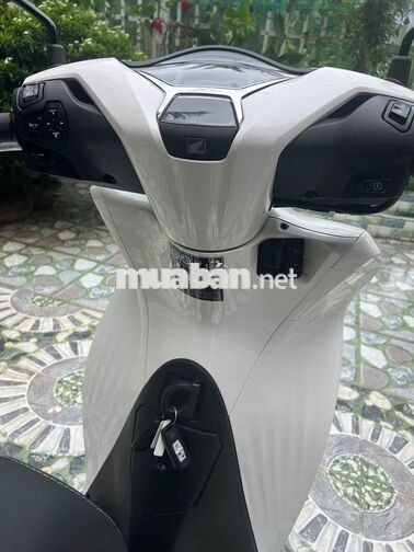 SH125 2025 – HÀNG BỎ MẪU, SIÊU LƯỚT 3.200 KM