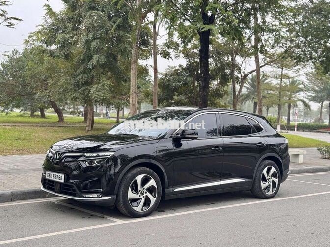 VinFast VF8 Eco 2023 Đen 50000 km