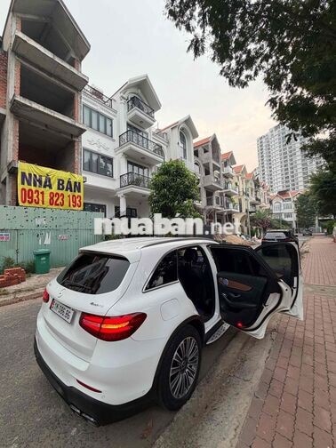 Mercedes GLC250 4matic 2019 Trắng 90000 km