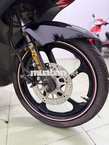 Yamaha Nouvo 5 Fi Đỏ đen , đẹp rin chính chủ 