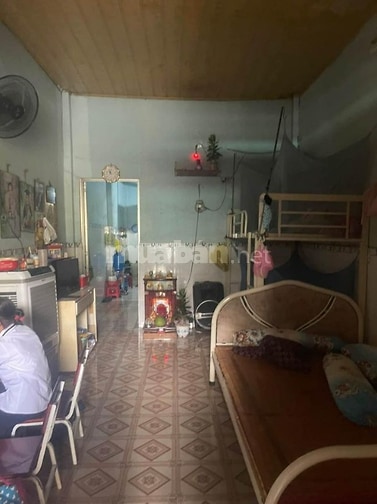 Bán nhà nát cho Anh Chị đầu tư. (4x10m)40m2 SHR Giá tốt 1 tỷ 1, Đường 