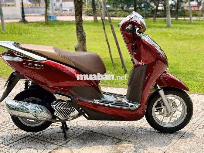 Honda Lead 4val 2024 odo 12000 km
