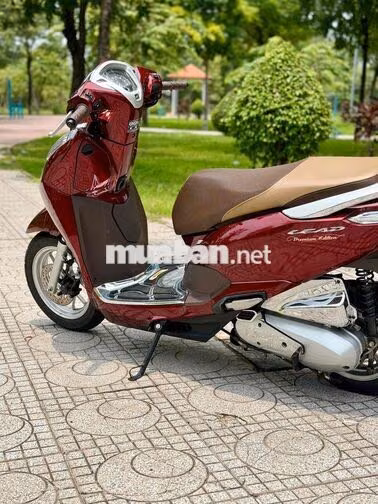 Honda Lead 4val 2024 odo 12000 km