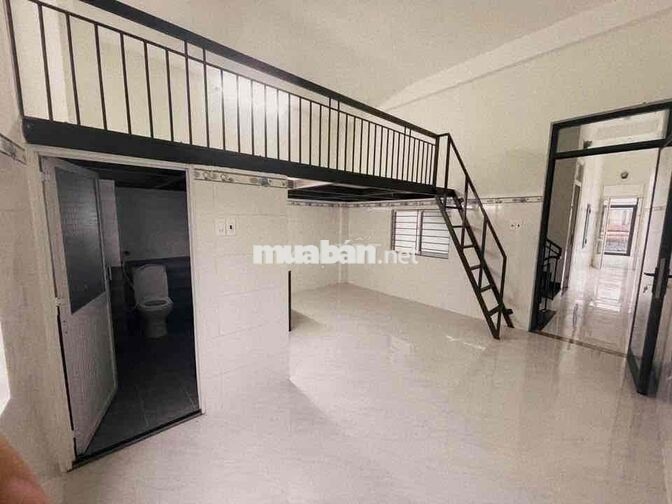 Trống sẳn studio full nội thất bancol quận 11 sát quận 10, quận 5