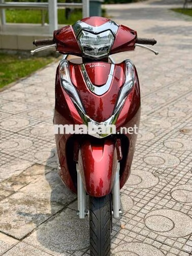 Honda Lead 4val 2024 odo 12000 km