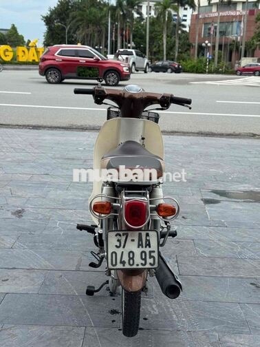 Honda Cub 2023 Nâu Trắng