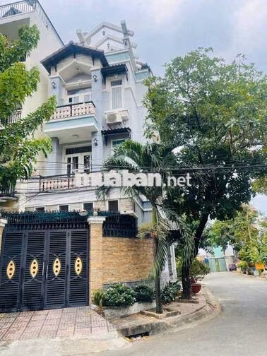 Căn góc khu VPCP cổng Vạn Phúc