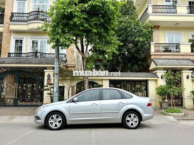 Ford Focus Titanium 2013 90000 km Bạc