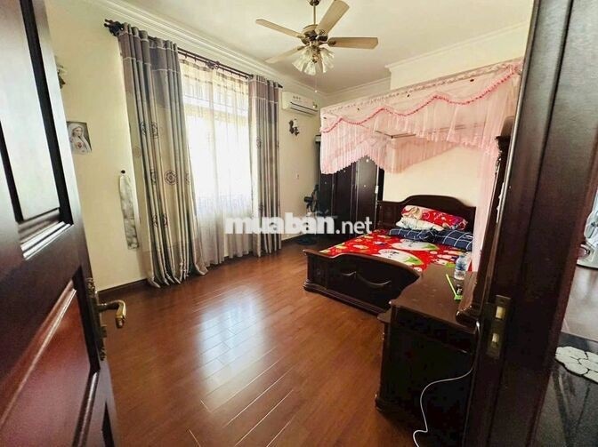 Căn góc khu VPCP cổng Vạn Phúc