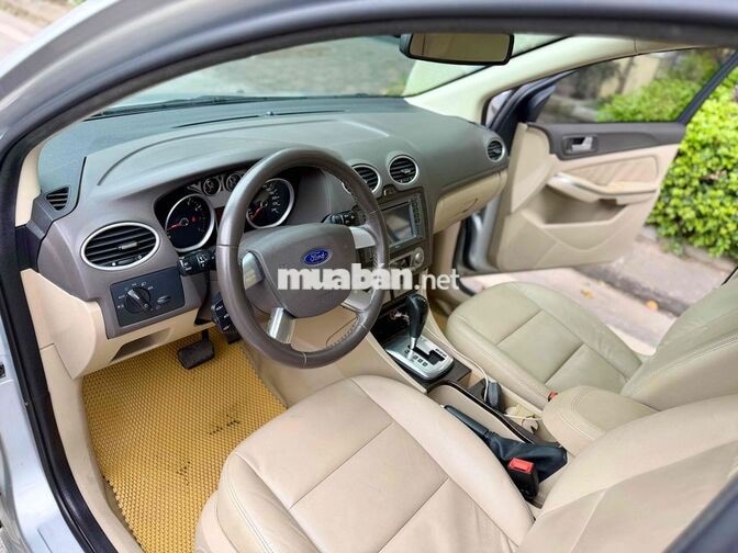 Ford Focus Titanium 2013 90000 km Bạc