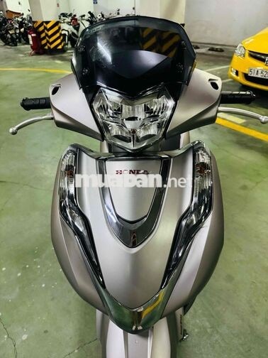 Honda Lead 4val Phiên bản đặc biệt Bạc nhám