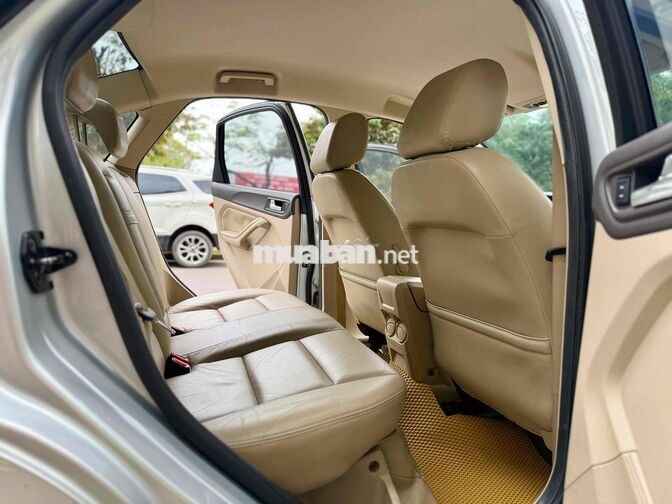 Ford Focus Titanium 2013 90000 km Bạc
