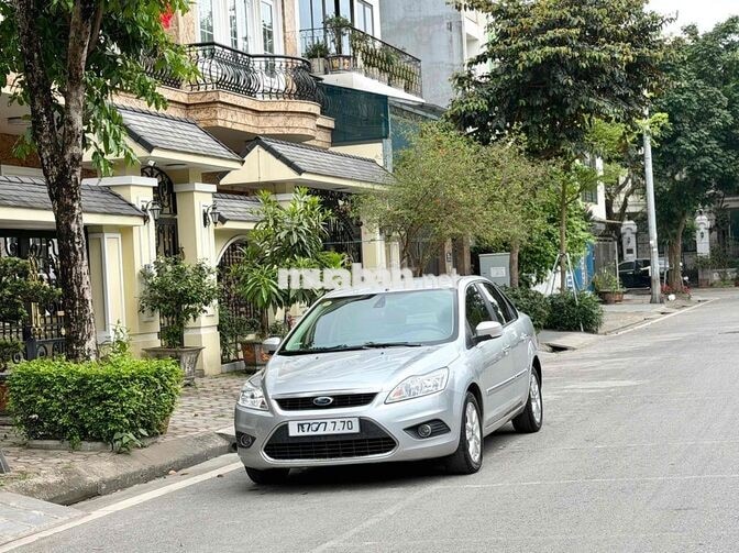 Ford Focus Titanium 2013 90000 km Bạc