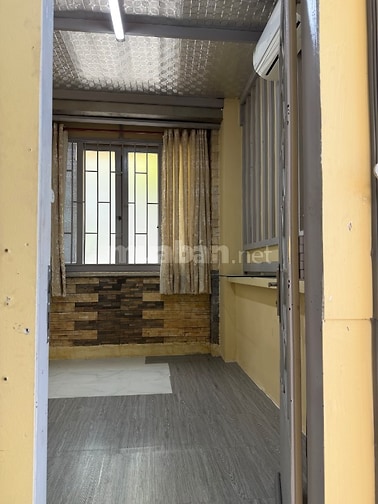 Nhà nhỏ trong hẻm lớn cần cho thuê