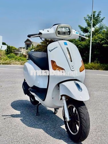 Vespa 50cc Trắng 2025