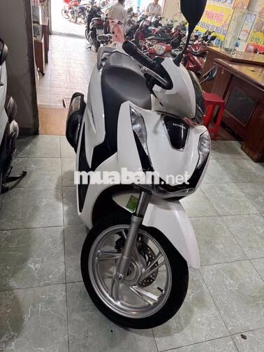 Honda SH 125 Trắng
