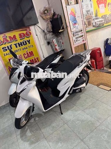 Honda SH 125 Trắng